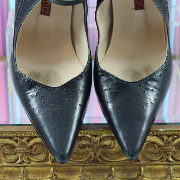 Bandolino Black Leather Heels - Picture 6 of 16